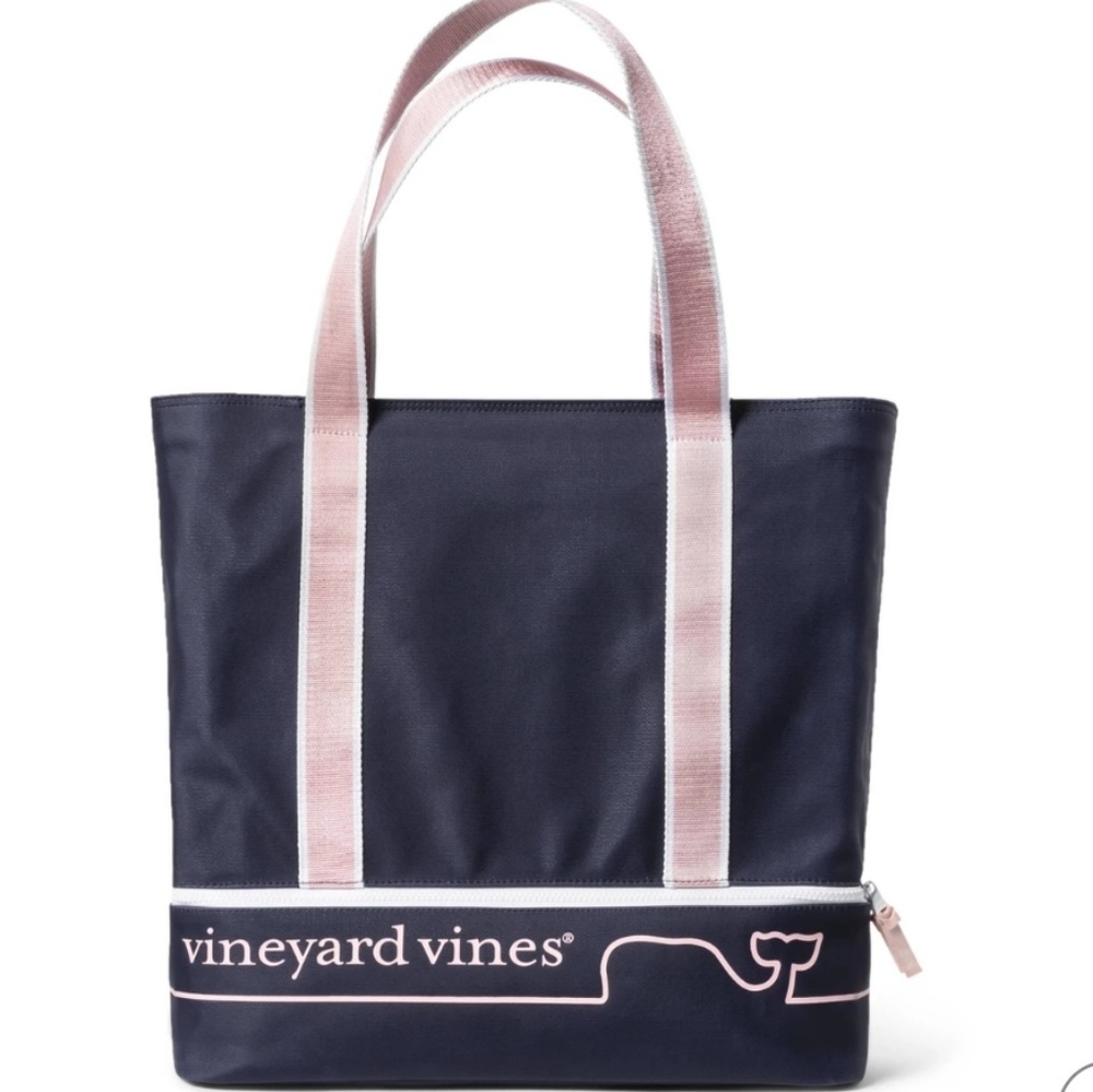 Vineyard vines target whale line beach bags